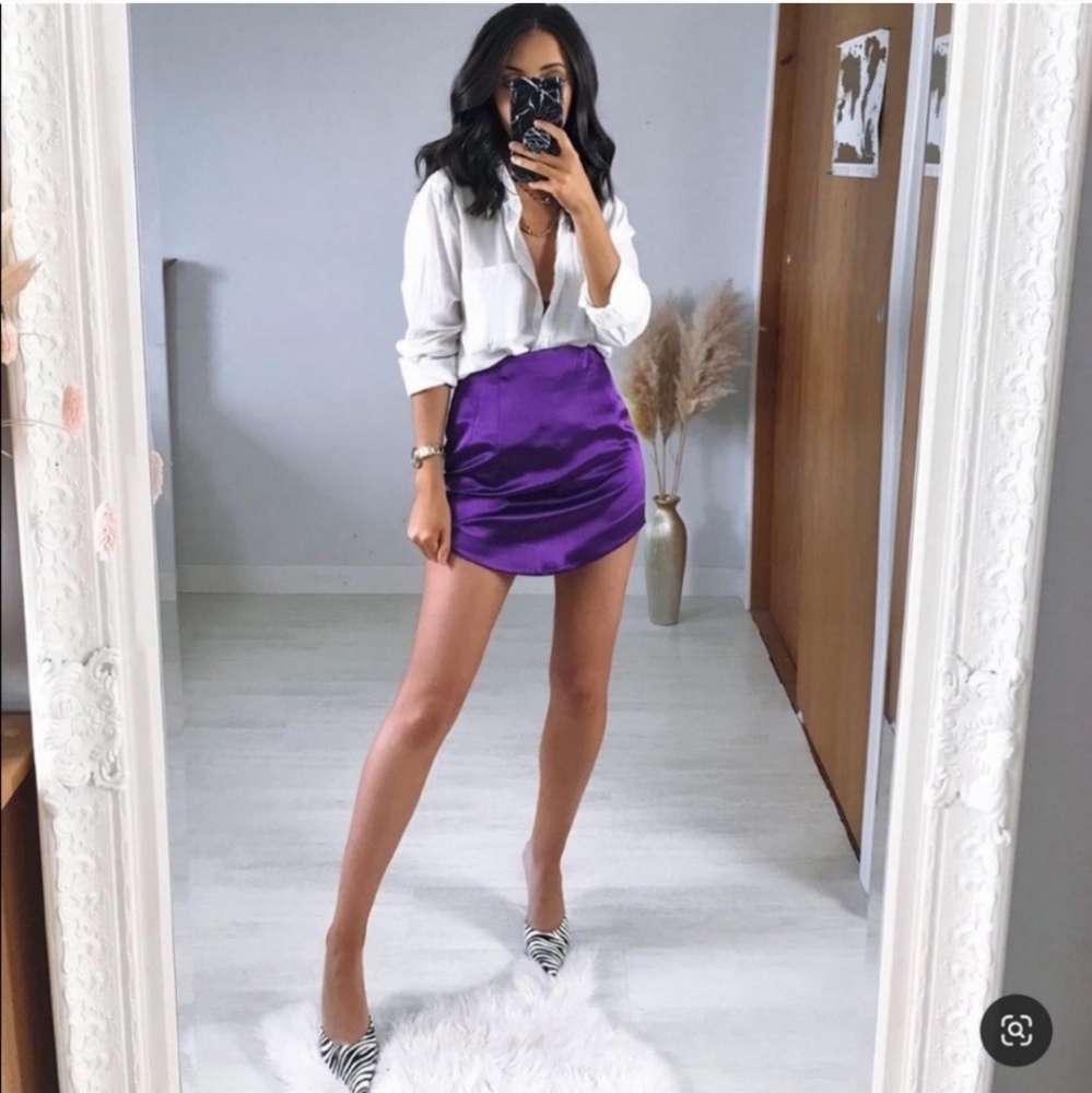Zara * Bloggers Favorite Mini Purple Skirt - Picture 2 of 16